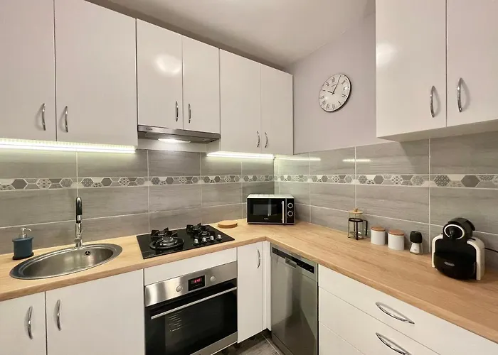 Przy Atrium, Stacja Metra Rondo Onz Apartman Varsó