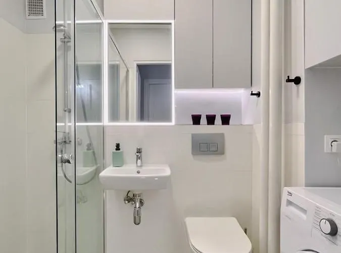 Przy Atrium, Stacja Metra Rondo Onz Apartman *